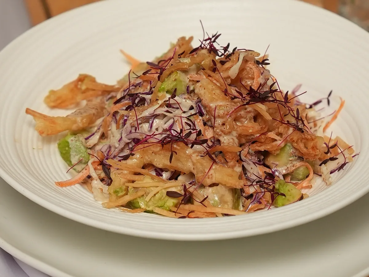 crispy_crab_salad_yoy_restaurant_dubai