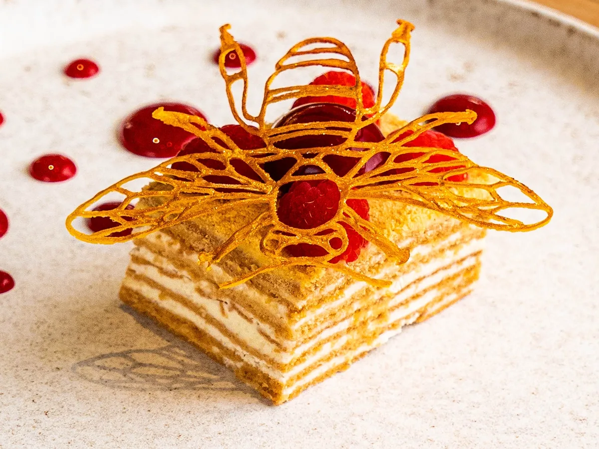 honey_cake_yoy_restaurant_dubai