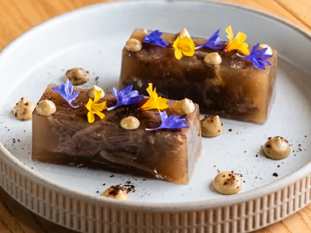 kholodec_yoy_restaurant_dubai