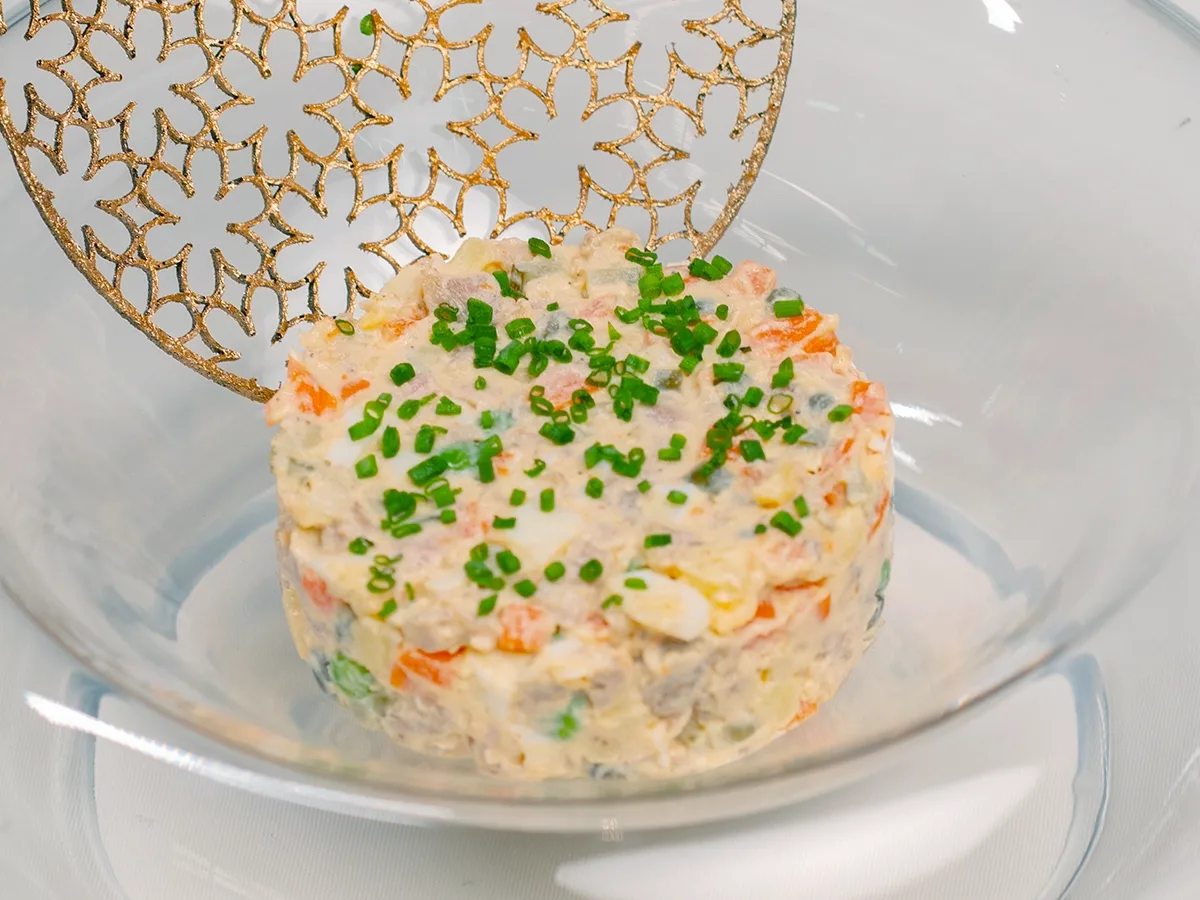 olivia_salad_yoy_restaurant_dubai_new