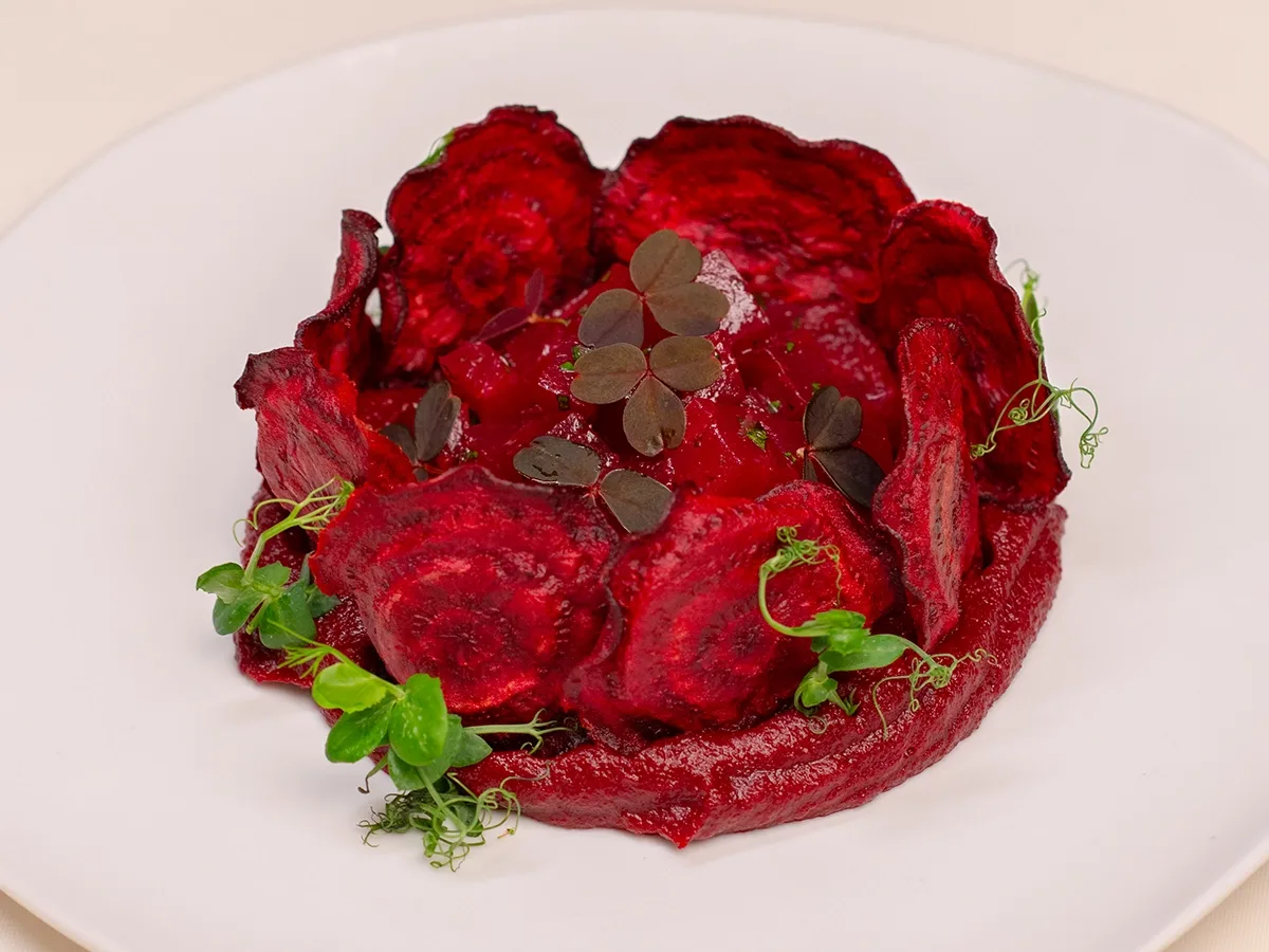 three_shades_of_beetroot_yoy_restaurant_dubai_new