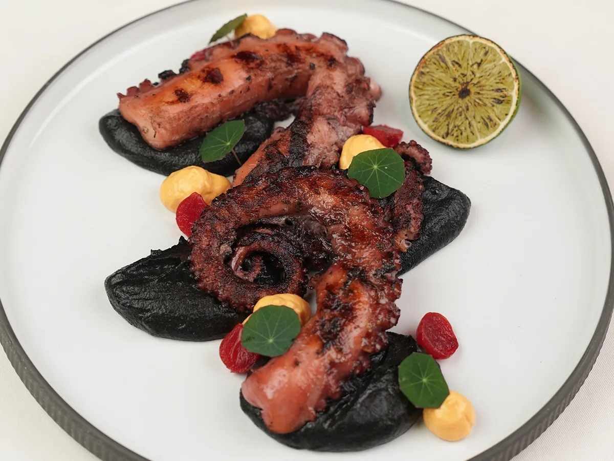 pulpo con negro